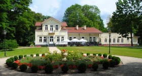 Dw&oacute;r na Wolicy