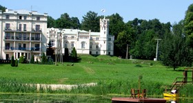 Pałac w Paszk&oacute;wce 